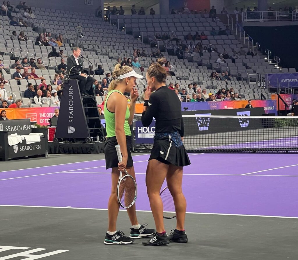 Veronika Kudermetova and Elise Mertens, 2022 WTA Finals