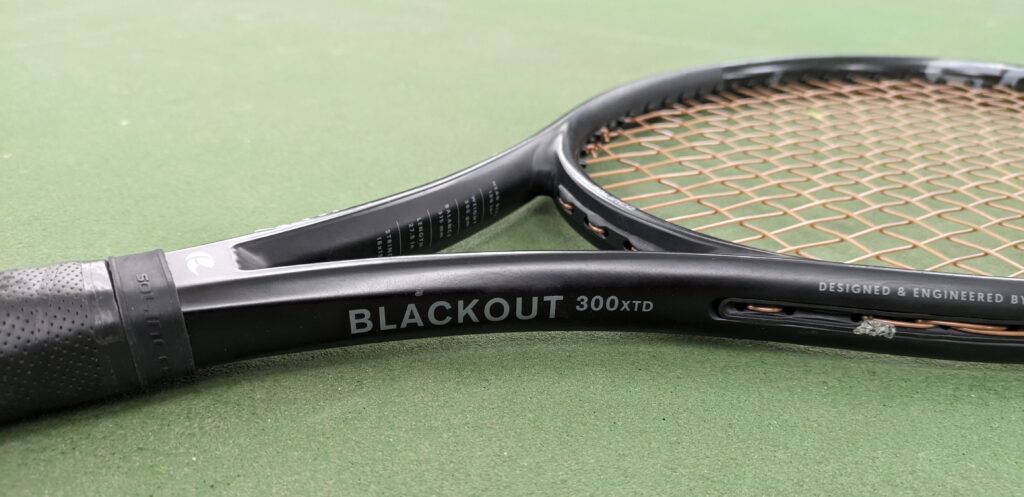 Solinco Blackout XTD tennis racquet